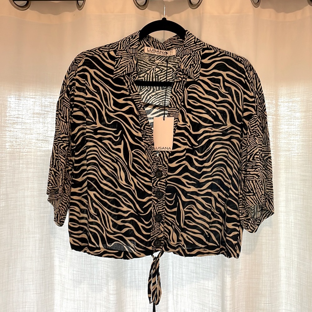 NWT Lusana Silona Shirt Leia Animal (size M)